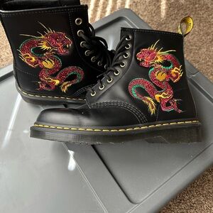 Brand New Dr. Martens 1460 Leather Dragon Embroidered Black Boots. Size 9 ladies